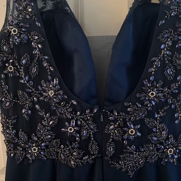Lucci Lu Size 14 Sequined full length gown. Wedding/Special Occasion. Navy - Picture 8 of 16